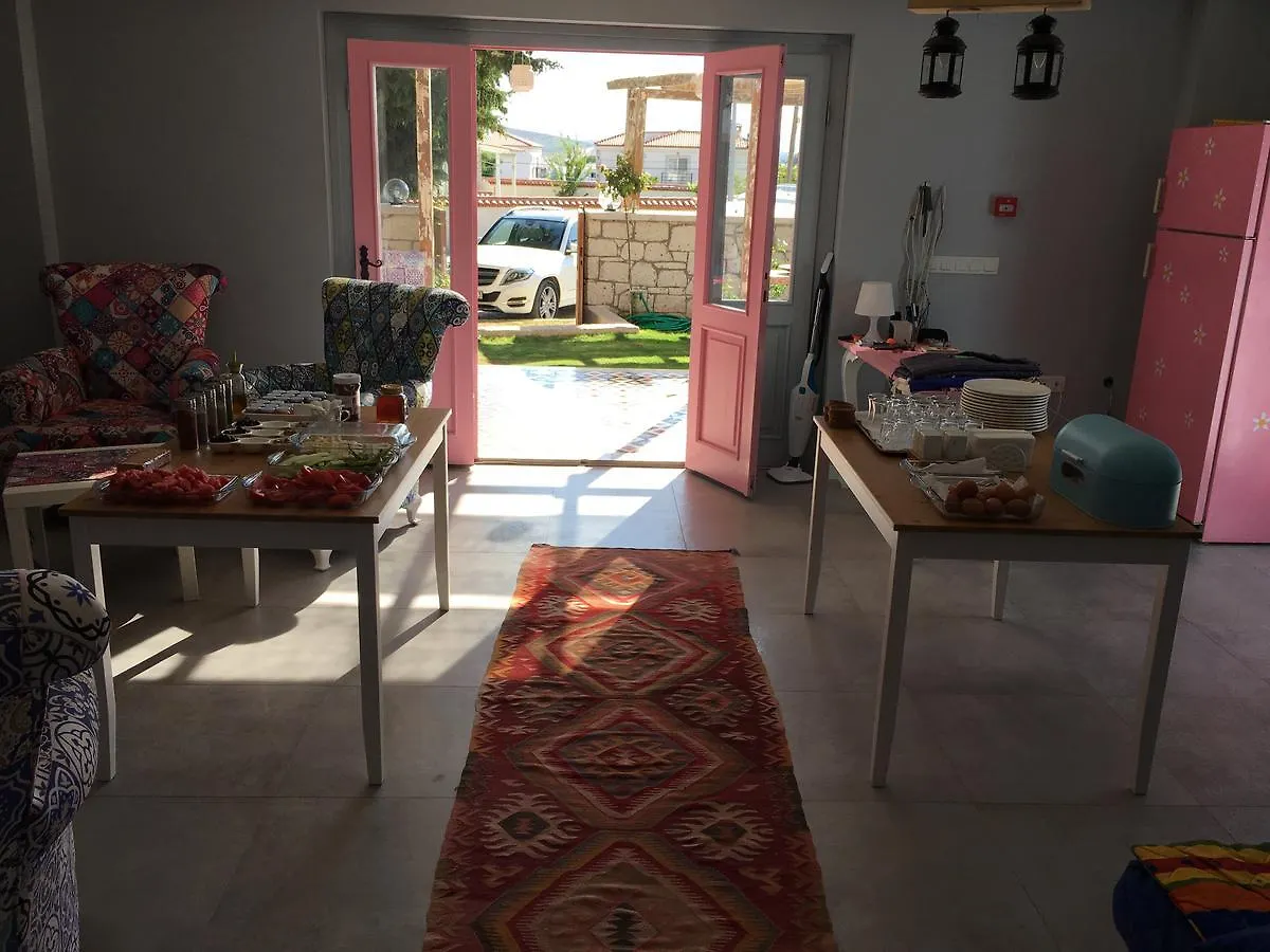 Poncik Butik Otel Alaçatı