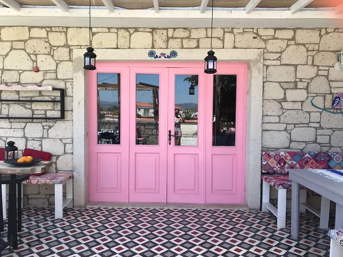 Poncik Butik Otel Alaçatı